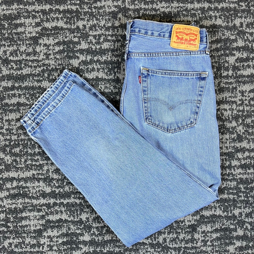 Levis 550 Relaxed Fit Tapered Leg Jeans Mens 36x32 Medium Wash Blue Denim